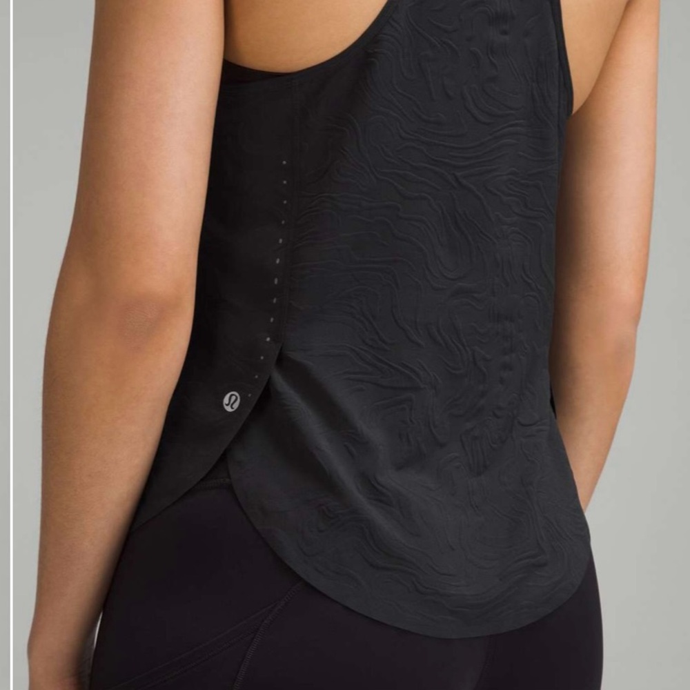 Lululemon In Sense Tank Top Emboss Black Size 4 Lightweight Running - Picture 10 of 13